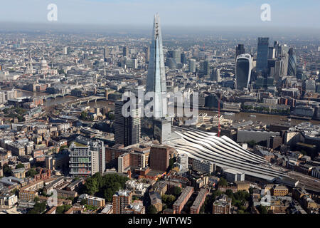 Vue aérienne de la Station London Bridge et d'échardes Banque D'Images