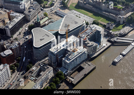 Vue aérienne de la Place de la tour ouest et est, et Custom House, London EC3 Banque D'Images