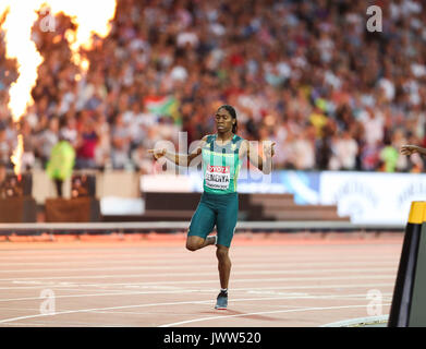 Londres, Royaume-Uni. 13e Août 2017. Caster Semenya, Afrique du Sud, remporte la finale du 800 m femmes sur dix jours de l'IAAF 2017 Championnats du monde de Londres au London Stadium. Crédit : Paul Davey/Alamy Live News Banque D'Images