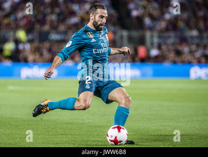 Barcelone, Catalogne, Espagne. 13e Août 2017. Le défenseur du Real Madrid CARVAJAL durant la finale de la Super Coupe d'Espagne 1ère manche entre FC Barcelone et Real Madrid au Camp Nou à Barcelone Crédit : Matthias Rickenbach/ZUMA/Alamy Fil Live News Banque D'Images