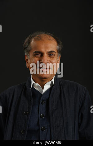 Edinburgh, Ecosse, Royaume-Uni. 14Th Aug 2017. Edinburgh International Book Festival 2017. 14 août 2017. Sunil Khilnani auteur d'incarnations : l'Inde à 50 vies. Crédit : Stuart Cobley/Alamy Live News Banque D'Images