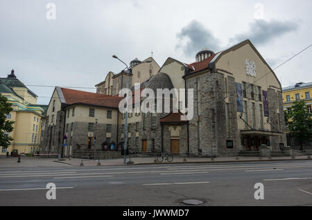 Tallinn, Estonie - Juillet 29, 2017 : l'Estonien Théâtre Dramatique. Le bâtiment Art Nouveau nordique est le plus ancien théâtre de l'Estonie (1910) qui a été preser Banque D'Images