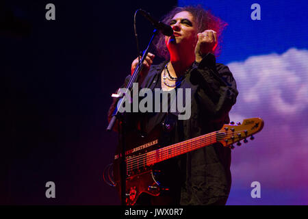 Assago (MI), Italie 1er novembre 2016 La Cure effectue live au Mediolanum Forum Assago, Milan,. © Davide Merli / Alamy Live News Banque D'Images