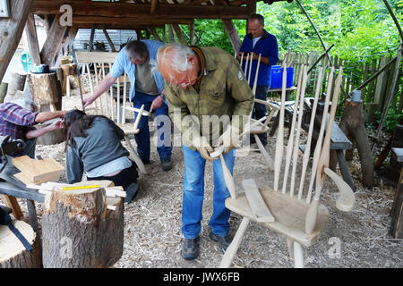 Président de faire cours à la Greenwood à Coalbrookdale Centre Uk Banque D'Images