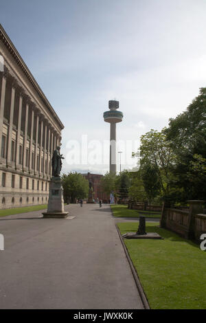 Radio City Tower et St George's Hall Liverpool Merseyside England Banque D'Images