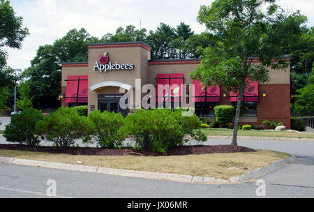 De l'extérieur d'un United States Applebee's restaurant, où la chaîne a annoncé la fermeture est un grand nombre d'endroits. Banque D'Images