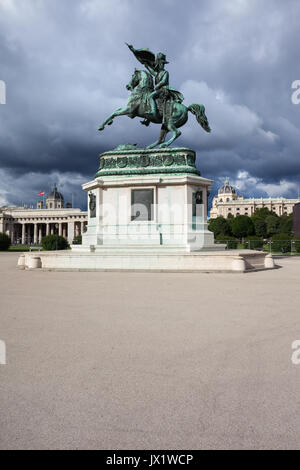 L'archiduc Charles monument sur Heldenplatz à Vienne, Autriche, statue équestre du Duc de Teschen, inauguré en 1860 Banque D'Images