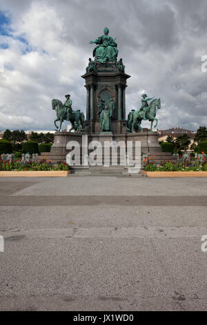 L'Autriche, Vienne, Maria Theresien Platz, Maria Theresa Monument, a révélé en 1888 Banque D'Images