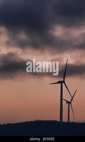 Wind farm in Fenner, New York avec le lever du soleil Banque D'Images