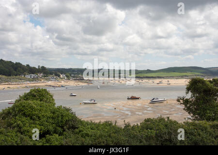 L'estuaire de Camel à Padstow montrant Rock dans la distance Banque D'Images