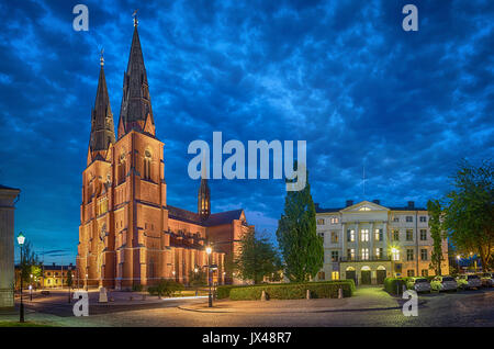 La Cathédrale d'Uppsala dans la soirée, Uppsala, Suède (effet HDR) Banque D'Images