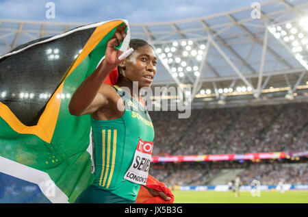 Caster SEMENYA d'Afrique du Sud célèbre sa victoire Médaille d'or dans la finale du 800 mètres des femmes au cours de la dernière journée des Championnats du monde d'athlétisme de l'IAAF (jour 10) du Parc olympique, Londres, Angleterre le 13 août 2017. Photo par Andy Rowland / premier Images des médias. Banque D'Images