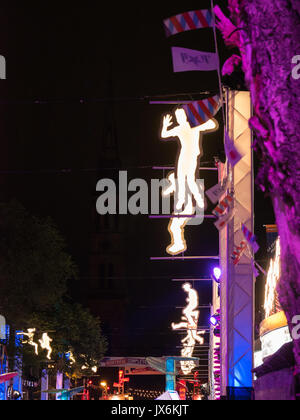 Décorations de rue au festival et parti sur la rue Saint Denis à Montréal, Québec, Canada, en juillet 2017, la célébration de la fondation de Montréal en 1642 Banque D'Images