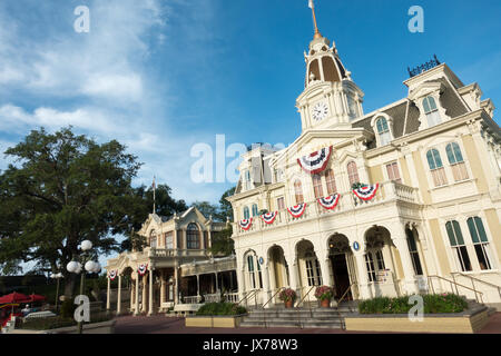 Hôtel de ville dans le centre vacancier le parc à thème Magic Kingdom, Walt Disney World, Orlando, Floride. Banque D'Images