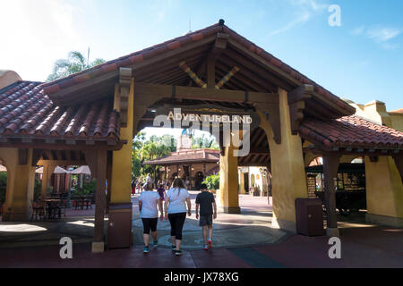 Entrée d'Adventureland dans le parc à thème Magic Kingdom, Walt Disney World, Orlando, Floride. Banque D'Images