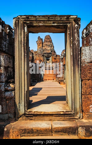 Détail de la pierre ancienne porte d'entrée du temple au Cambodge, angor Wat Banque D'Images