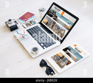 Site web de l'agence de voyage resposive avec certains articles essentiels desgin Banque D'Images