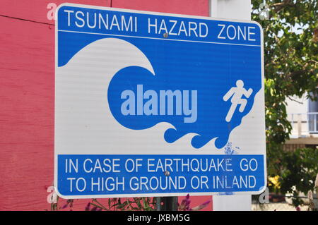 Zone des risques de tsunami en bleu et blanc signe Banque D'Images