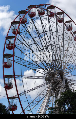 Un géant fesses roue dans East Princes Street Gardens pendant le Festival d'Édimbourg Banque D'Images