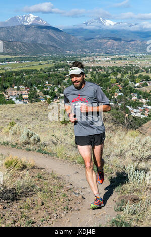 Coureurs homme Fibark la concurrence sur le sentier du Festival ; run ; Salida Colorado ; USA Banque D'Images