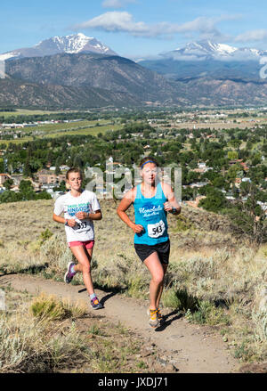 Les glissières de la concurrence dans l'Fibark sentier Festival ; run ; Salida Colorado ; USA Banque D'Images