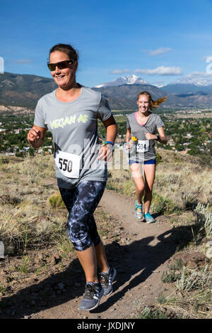 Les glissières de la concurrence dans l'Fibark sentier Festival ; run ; Salida Colorado ; USA Banque D'Images