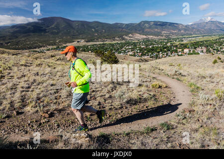 Coureurs homme Fibark la concurrence sur le sentier du Festival ; run ; Salida Colorado ; USA Banque D'Images