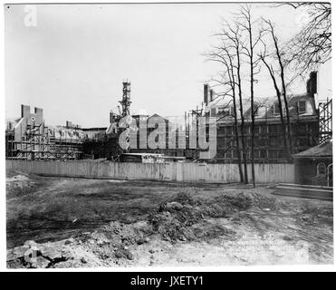 Mémorial des anciens chantiers de la RAM des résidences à l'Est, les tuiles et le verre en place pour la plupart de la construction, 1923. Banque D'Images