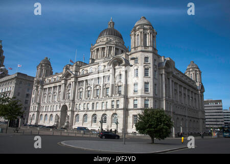 Le port de Liverpool Building l'une des trois grâces à la Pier Head sur front de mer de Liverpool Liverpool Merseyside England Banque D'Images