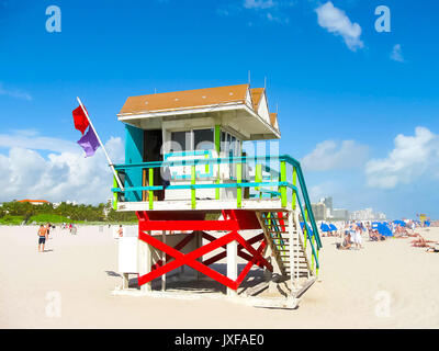 Miami, USA - janvier 05, 2014 : Lifeguard Tower à South Beach, Miami Beach, Floride