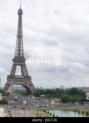 PARIS, FRANCE - 07 juin 2017 : Tour Eiffel à Paris , France Banque D'Images