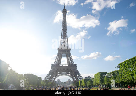 PARIS, FRANCE - 07 juin 2017 : Tour Eiffel à Paris , France Banque D'Images