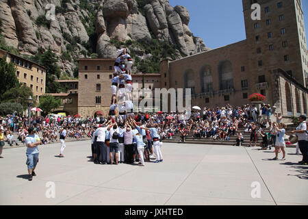 Un castell,est une tour humaine,à la montagne de Montserrat.abbaye bénédictine.Santa Maria de Montserrat près de Barcelone..Catalogne.Espagne Banque D'Images