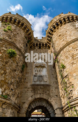 Marine Gate (Porte de la mer), la vieille ville de Rhodes, l'île de Rhodes, Grèce Banque D'Images