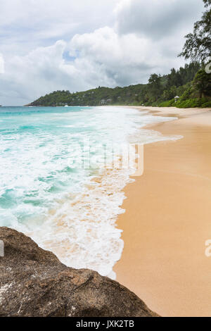 Anse Intendance dans le sud de Mahe, Seychelles durant une tempête Banque D'Images