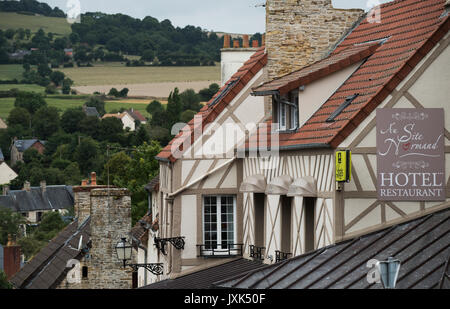 Clecy, Calvados, Normandie,France. Août 2017 Clecy une petite ville de la Suisse Normande La Suisse Normande ) salon de Normandie, France. Clécy est Wikipeadia : Banque D'Images