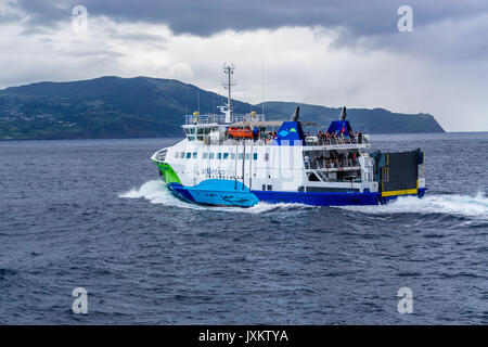Mestre Simao - Atlanticoline ferry en mer, vu de derrière Banque D'Images