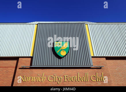 Vue générale en dehors de Carrow Road avant le match de championnat Sky Bet entre Norwich City et Queens Park Rangers. ASSOCIATION DE PRESSE Photo. Photo date : mercredi 16 août 2017. Voir l'ACTIVITÉ DE SOCCER histoire de Norwich. Crédit photo doit se lire : Adam Davy/PA Wire. RESTRICTIONS : EDITORIAL N'utilisez que pas d'utilisation non autorisée avec l'audio, vidéo, données, listes de luminaire, club ou la Ligue de logos ou services 'live'. En ligne De-match utilisation limitée à 75 images, aucune émulation. Aucune utilisation de pari, de jeux ou d'un club ou la ligue/dvd publications. Banque D'Images