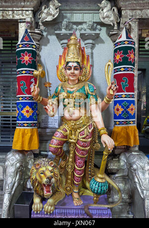 Statue de Lakshmi au Sri Veeramakaliamman Temple, Little India Singapore Banque D'Images