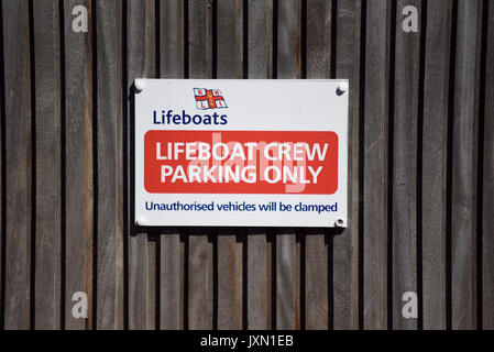 RNLI Lifeboat crew parking only signe à Southend on Sea. CopySpace Banque D'Images