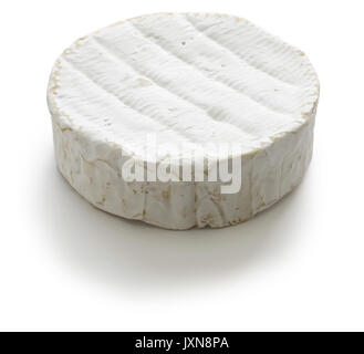 Le camembert isolé sur fond blanc Banque D'Images