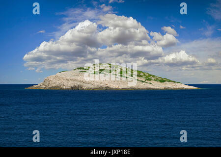 L'île rocheuse isolée l'archipel des Kornati Croatie Banque D'Images