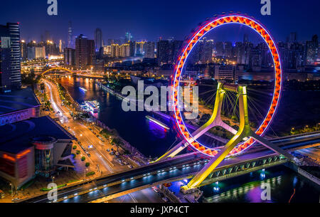 La scène de nuit de la roue de la Tianjin en Chine Banque D'Images