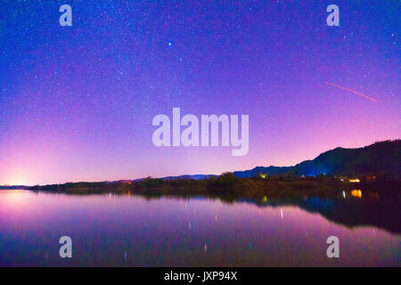 Nuit du lac Nian Huize County, Yunnan Province, China Banque D'Images