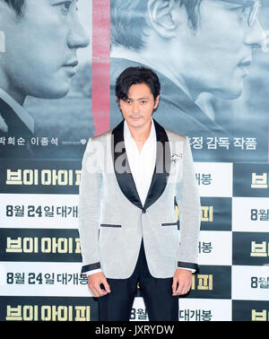 Jang Dong-gun, Aug 16, 2017 : l'acteur sud-coréen Jang Dong-gun assiste à une presse aperçu de son nouveau film, V.I.P. à Séoul, Corée du Sud. Credit : Lee Jae-Won/AFLO/Alamy Live News Banque D'Images