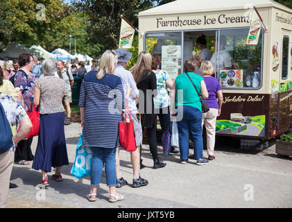 Southport, Merseyside, Royaume-Uni. Août 17, 2017. Jour d'ouverture de Southport Flower Show comme exposants, concepteurs, jardin floral et expositions Bienvenue à l'arrivée de jusqu'à 80 000 visiteurs attendus à ce célèbre événement annuel. /AlamyLiveNews MediaWorldImages crédit ; Banque D'Images