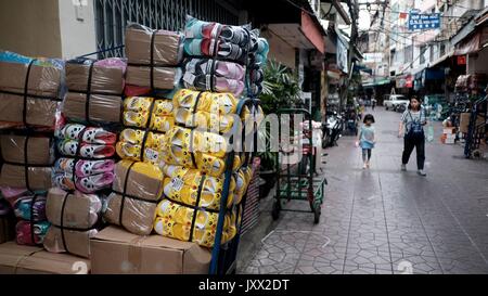 Yaowarat Road Side Street Petit Chinatown Bangkok Thaïlande Samphathawong di Banque D'Images