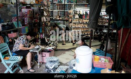 Yaowarat Road Side Street Petit Chinatown Bangkok Thaïlande Samphathawong di Banque D'Images