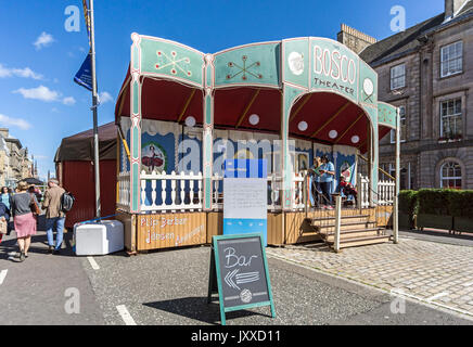 Bosco Theatre au Edinburgh International Book Festival dans la rue George au cours Edinburgh Festival Fringe 2017 Edinburgh Scotland UK Banque D'Images