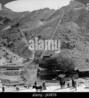 Un Gefälle das den Kupferminen in Metcalf, Arizona, USA 1908. Tend à les mines de cuivre à Metcalf, Arizona, USA 1908. Banque D'Images